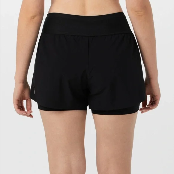 ON Women's Core Court Short sporty 2-in-1 short Size X-Large - Picture 5 of 8